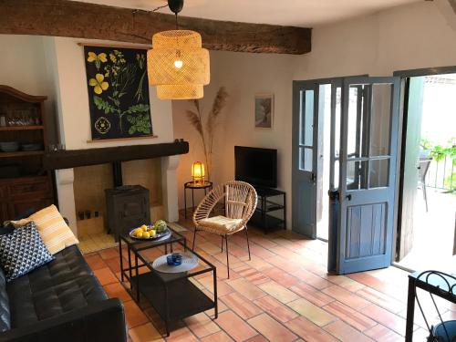 Pretty Village House, Nizas Pezenas : Maisons de vacances proche de Cazouls-d'Hérault