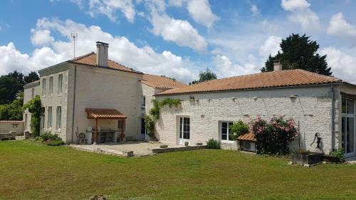 La Marsaisienne : Maisons d'hotes proche de Dampierre-sur-Boutonne