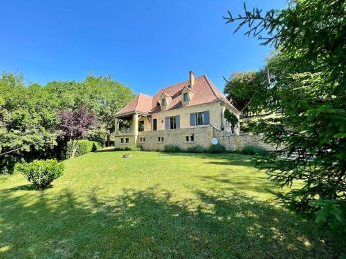 Villa Joséphine - Maison de Charme à Beynac : Maisons de vacances proche de Saint-Vincent-de-Cosse