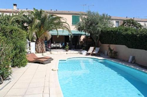 Holiday Home With Pool In Marseillan : Villas proche de Marseillan