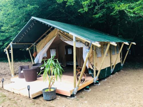 Tente lodge Élevage Girbal : Tentes de luxe proche de Neuilly-en-Sancerre