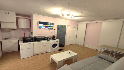 Appartement Cosy Pink Salins les Bains : Appartements proche de Rennes-sur-Loue