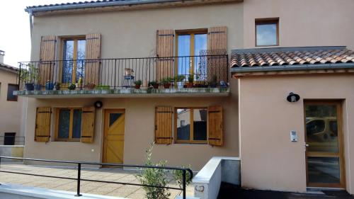 Quiétude et confort : Appartements proche de Lardier-et-Valença