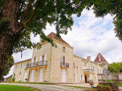 Bordeaux Château lacbleu : Hotels proche de Carignan-de-Bordeaux