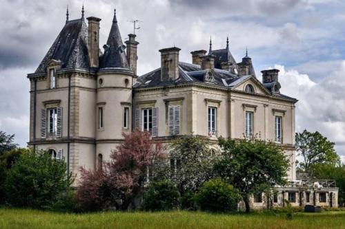 24 heures du Mans. Château aux portes du circuit : Villas proche de Saint-Gervais-en-Belin