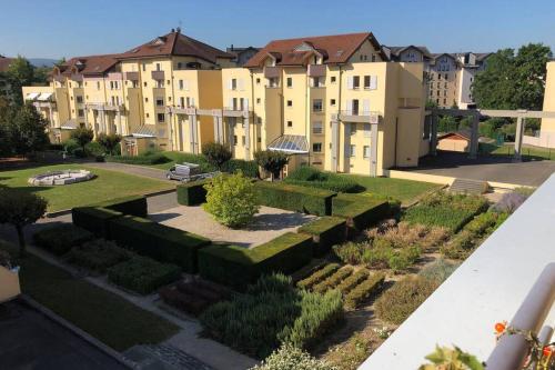 Cyclades Superbe appartement avec piscine et terrain tennis : Appartements proche de Saint-Jean-de-Gonville