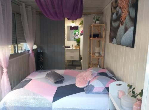 Hébergement insolite avec Bungalow tout confort, bulle atypique et spa : Tentes de luxe proche de Grézet-Cavagnan