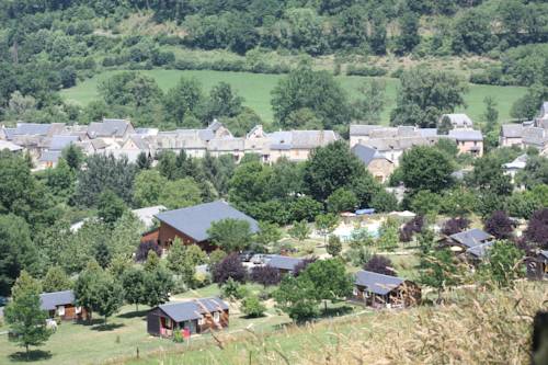 Village de Gite - La Cascade : Villages vacances proche de Prades-d'Aubrac