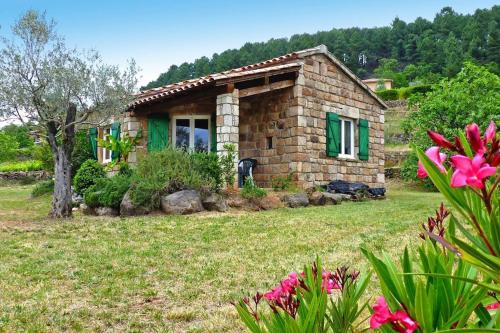 Holiday home, Chambonas : Maisons de vacances proche de Montselgues