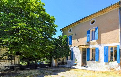 Amazing home in Vinsobres with 2 Bedrooms, WiFi and Private swimming pool : Maisons de vacances proche de Saint-Maurice-sur-Eygues