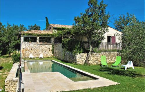 Awesome home in Mjannes-le-Clap with 4 Bedrooms, WiFi and Outdoor swimming pool : Maisons de vacances proche de Lussan