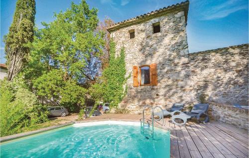 Amazing apartment in Les Salles-du-Gardon with 2 Bedrooms, Outdoor swimming pool and WiFi : Appartements proche de Branoux-les-Taillades