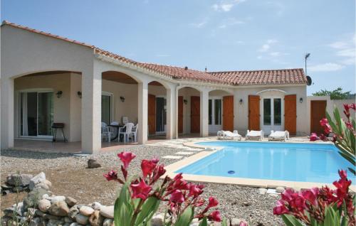 Amazing home in Prades sur Vernazobre with 3 Bedrooms, WiFi and Outdoor swimming pool : Maisons de vacances proche de Causses-et-Veyran