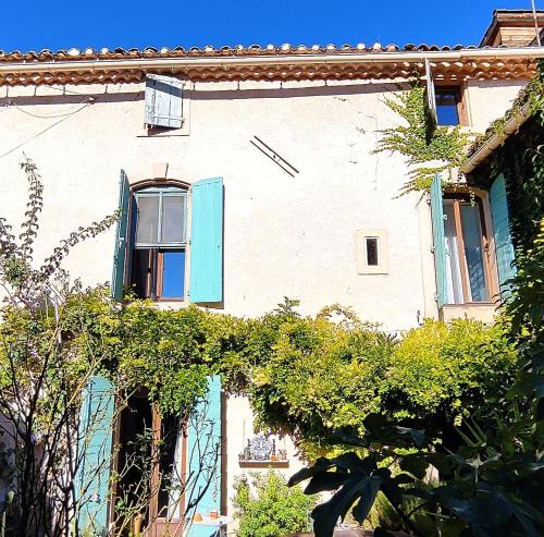 Villa Fontilha : B&B / Chambres d'hotes proche de Cazouls-d'Hérault