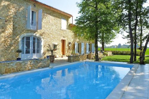 Holiday flat, Caderousse : Appartements proche de Chusclan