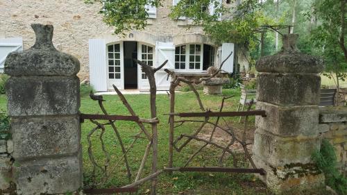 Gîte rural - La Rivière Assoiffée : Maisons de vacances proche de Saint-Martial-de-Nabirat