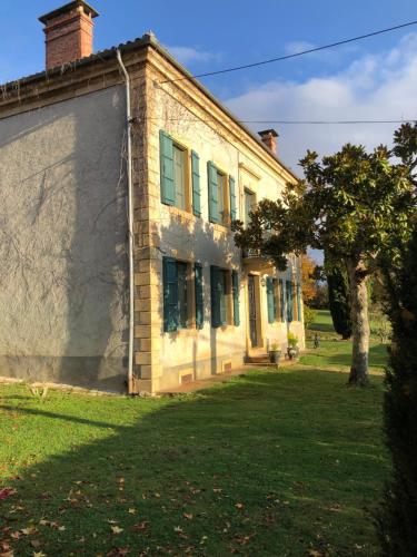 la maison d'Obinat : Maisons d'hotes proche de Montégut-Bourjac