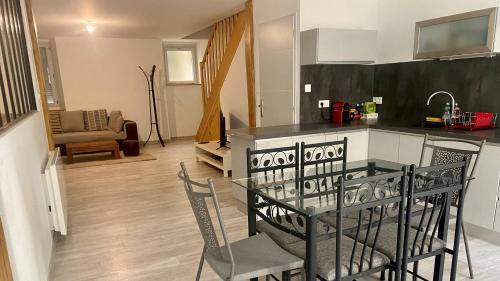 Appartement duplex rénové - Villefort : Appartements proche de Montselgues