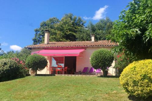 Maison de 2 chambres avec terrasse amenagee et wifi a Monlaur Bernet : Maisons de vacances proche de Cabas-Loumassès