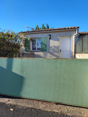 Charmante maisonnette 4pers : Maisons de vacances proche de Brignac