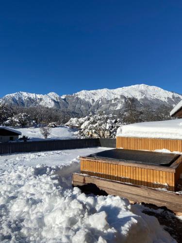 Opale Jacuzzi & Sauna Espace diamant les saisies : Chalets proche de Tours-en-Savoie