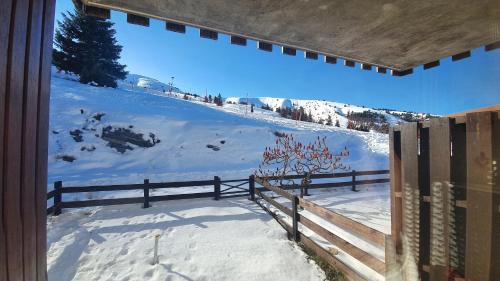 Charmant studio rez-de-neige Chabanon : Appartements proche de Bréziers