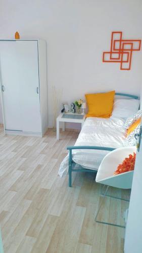 Chambre privée avec clé, WIFI dans appartement (SDB, WC, Cuisine, partagés) : Sejours chez l'habitant proche de Draveil