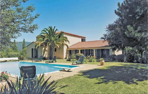 Nice Home In Prades With 5 Bedrooms, Wifi And Outdoor Swimming Pool : Maisons de vacances proche de Taurinya