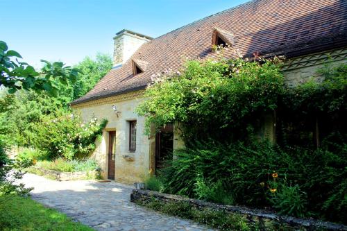Maison de 4 chambres avec piscine partagee et jardin amenage a Saint Cybranet : Maisons de vacances proche de Saint-Cybranet