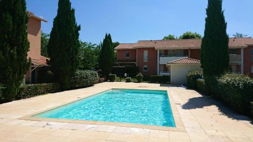 Appartement de 2 chambres avec piscine partagee terrasse amenagee et wifi a Dax : Appartements proche de Saugnac-et-Cambran