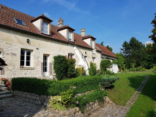Cozy country house (cottage) & ideal closed garden : Maisons de vacances proche d'Autheuil-en-Valois