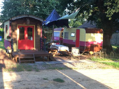 La Roulotte CHAINOUX : Campings proche de Glénac