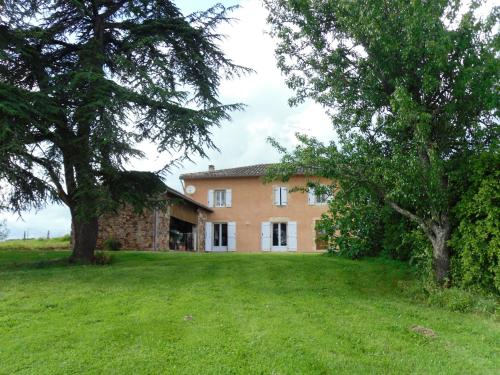 Maison de 3 chambres avec piscine privee jardin et wifi a Puycelsi : Maisons de vacances proche de Castelnau-de-Montmiral