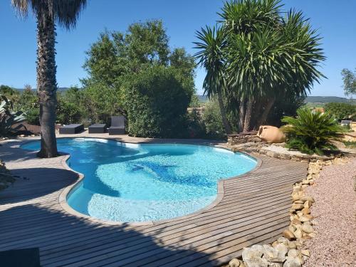 Beautiful Villa with a stunning view : Villas proche de Margon