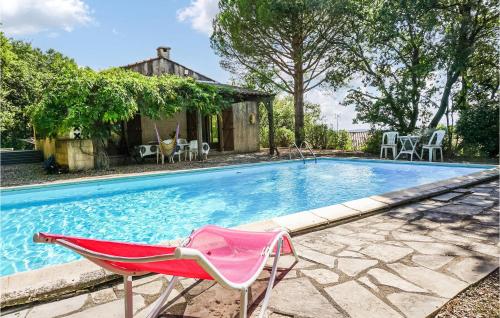 Nice home in Caux with 3 Bedrooms, WiFi and Outdoor swimming pool : Maisons de vacances proche de Caux