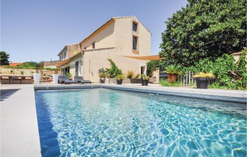 Nice home in Narbonne with 4 Bedrooms, Internet and Outdoor swimming pool : Maisons de vacances proche de Vinassan