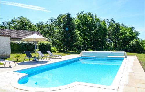Awesome home in Gindou with 2 Bedrooms, Private swimming pool and Outdoor swimming pool : Maisons de vacances proche de Montcléra