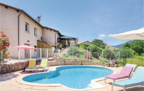 Stunning Home In St Fortunat S-eyrieux With Wifi, Private Swimming Pool And Outdoor Swimming Pool : Maisons de vacances proche de Beauchastel