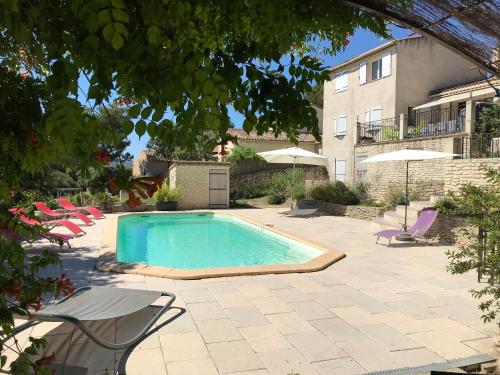 LS2-380 EVOUR - Villa avec piscine et magnifique vue, dans le Luberon à Pujet sur Durance - 10 personnes : Maisons de vacances proche de Puget