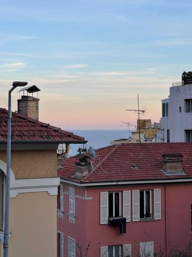 Monaco Border, Terrace, Sea view & Parking : Appartements proche de La Turbie