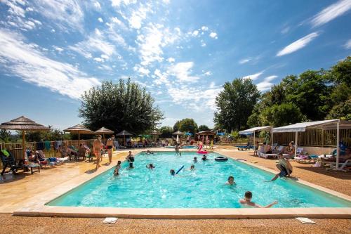 Camping Brin d'Amour : Campings proche de Manaurie