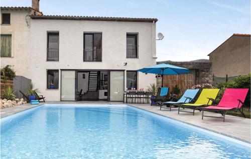 Nice Home In Marquixanes With 3 Bedrooms, Wifi And Outdoor Swimming Pool : Maisons de vacances proche de Pézilla-de-Conflent