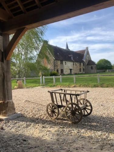 Sainte Suzanne gite de LA CHARRETERIE : Maisons de vacances proche de Le Roncenay-Authenay