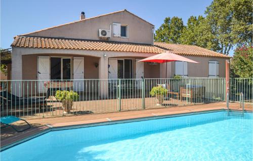 Awesome Home In Montblanc With 4 Bedrooms, Private Swimming Pool And Outdoor Swimming Pool : Maisons de vacances proche de Valros