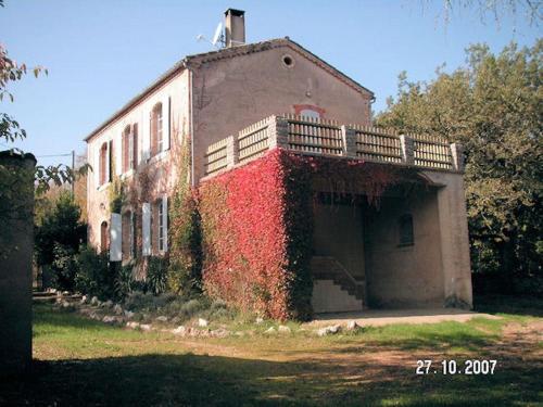 Ancienne Ecole de Moncéré : Maisons de vacances proche de Sainte-Cécile-du-Cayrou