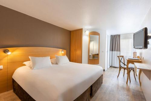 Sure Hotel by Best Western Plaisir : Hotels proche d'Andelu