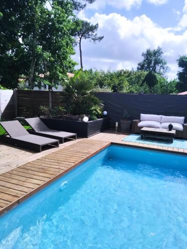 Villa piscine chauffée entre Bordeaux et Lacanau : Villas proche d'Arsac