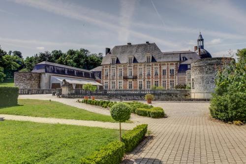 Le Château D'Etoges - Les Collectionneurs : Hotels proche de La Ville-sous-Orbais