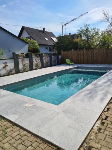 Logement privatif dans une villa avec piscine : Villas proche de Niederrœdern