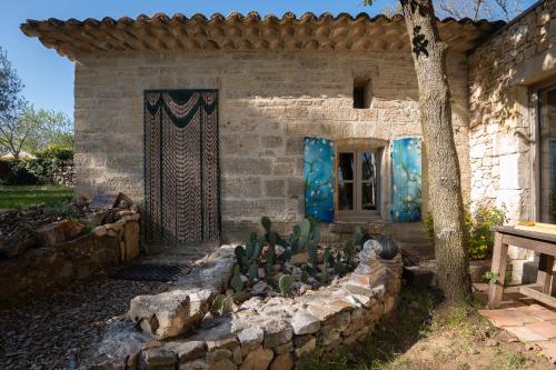 Les Libellules du Gard - Le Mazet de la famille Garcet : Maisons de vacances proche de Fontarèches